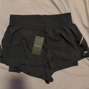 Fabletics 2-1 Reflective Run Short